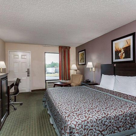 Days Inn By Wyndham Lugoff Esterno foto