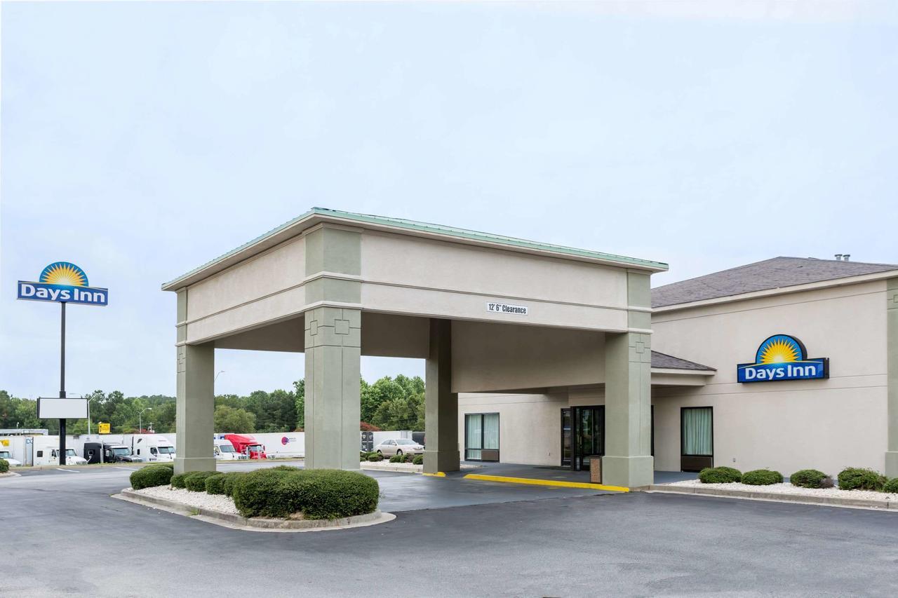 Days Inn By Wyndham Lugoff Esterno foto